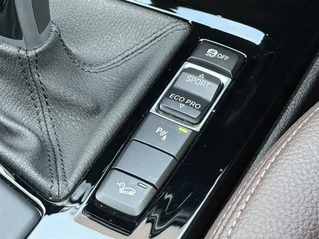 ＢＭＷ Ｘ１ xDrive 18d xライン 静岡県 2021(令3)年 4.2万km グレー LCIモデル/ハイラインパッケージ/ブラウンレザーシート/電動リアゲート/iDrive/(Bluetooth/USB)/インテリジェントセーフティ/バックカメラ /アダプティブクルーズコントロール/レーンキープアシスト/PDC/メモリー付パワーシート/シートヒーター/コンフォートアクセス/ETC/ドライブレコーダー/フロアマット/純正18インチアルミホイール/保証書/取説/スペアキー