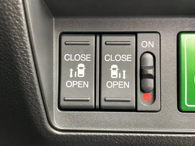 ホンダ オデッセイ アブソルート 群馬県 2021(令3)年 3.4万km プラチナホワイトパール ・ホンダセンシング/・１０インチインターナビ/T V/・マルチビューカメラ/・両側パワースライドドア/・クルーズコントロール/・ETC2.0/・ドライブレコーダー/・前後コーナーセンサー/・スマートキー/・レーンアシスト/・横滑り防止装置/・衝突被害軽減システム/・盗難防止装置/・ABS/・SRSエアバッグ（運転席/助手席/サイド/カーテン）