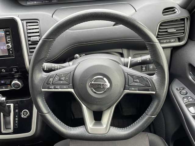 日産 セレナ ハイウェイスター プロパイロットED 新潟県 2017(平29)年 6.4万km ブリリアントホワイトパール 純正メモリナビ/衝突軽減/クルーズコントロール/レーンキープアシスト/全周囲カメラ/コーナーセンサー/オートパーク/ETC/ドライブレコーダー/両側パワースライドドア/サンシェード/フロアマット/LED/フォグランプ/ウィンカーミラー/電格ミラー/スペアキー×１