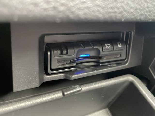 日産 セレナ ハイウェイスター プロパイロットED 新潟県 2017(平29)年 6.4万km ブリリアントホワイトパール 純正メモリナビ/衝突軽減/クルーズコントロール/レーンキープアシスト/全周囲カメラ/コーナーセンサー/オートパーク/ETC/ドライブレコーダー/両側パワースライドドア/サンシェード/フロアマット/LED/フォグランプ/ウィンカーミラー/電格ミラー/スペアキー×１