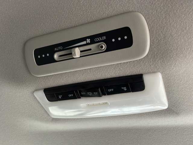 日産 セレナ ハイウェイスター プロパイロットED 新潟県 2017(平29)年 6.4万km ブリリアントホワイトパール 純正メモリナビ/衝突軽減/クルーズコントロール/レーンキープアシスト/全周囲カメラ/コーナーセンサー/オートパーク/ETC/ドライブレコーダー/両側パワースライドドア/サンシェード/フロアマット/LED/フォグランプ/ウィンカーミラー/電格ミラー/スペアキー×１