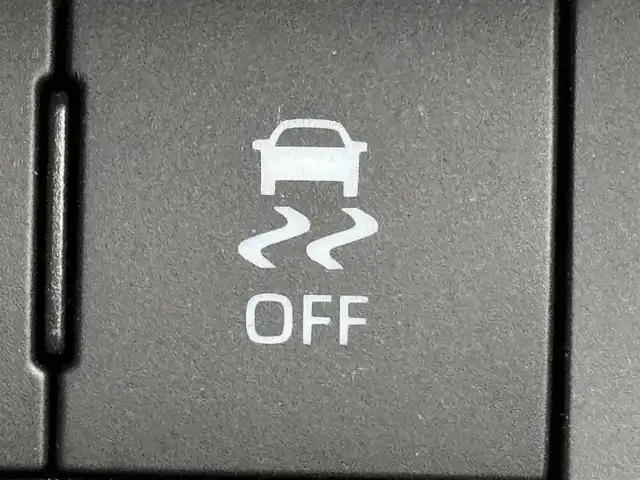 ダイハツ ムーヴ キャンバス ストライプス G 福岡県 2022(令4)年 1.2万km シャイニングホワイトパール/サンドベージュメタリック 純正ナビ／フルセグＴＶ　/バックカメラ　/ホッとカップホルダー　/前後ドライブレコーダー　/コーナーセンサー　/衝突被害軽減ブレーキ　/アイドリングストップ　/両側電動スライドドア　/シートヒーター　/プッシュスタート