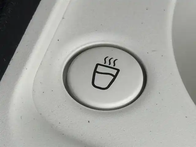 ダイハツ ムーヴ キャンバス ストライプス G 福岡県 2022(令4)年 1.2万km シャイニングホワイトパール/サンドベージュメタリック 純正ナビ／フルセグＴＶ　/バックカメラ　/ホッとカップホルダー　/前後ドライブレコーダー　/コーナーセンサー　/衝突被害軽減ブレーキ　/アイドリングストップ　/両側電動スライドドア　/シートヒーター　/プッシュスタート