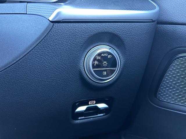 メルセデス・ベンツ Ｍ・ベンツ Ｃ２２０ｄ ワゴン アバンギャルド 埼玉県 2022(令4)年 4.6万km ポーラホワイト 黒半革シート /ACC /Apple Carp Pay /全周囲カメラ /アドバンススピーカー /アンビエントライト /BSM /シートヒーター /レーンチェンジアシスト /パワーバックドア /ドライブレコーダー /ETC /純正17インチアルミホイール