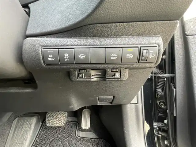 トヨタ カローラツーリング ハイブリッド ダブルバイビー 茨城県 2023(令5)年 3.5万km アティチュードブラックマイカ /トヨタセーフティセンス//モデリスタエアロ//ワンオーナー//純正ナビ/　　FM/AM/BT/ミラーキャスト/フルセグTV//レーダークルーズコントロール//バックカメラ//LEDヘッドライト//オートハイビーム//オートライト//革巻きステアリング//電子パーキング//オートブレーキホールド//ハーフレザー//社外アルミホイール//純正アルミホイール車載（黒色）//ETC2.0//スマートキー