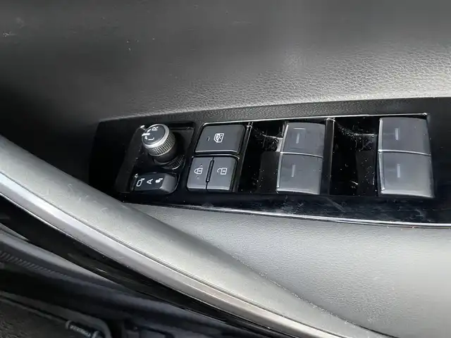 トヨタ カローラツーリング ハイブリッド ダブルバイビー 茨城県 2023(令5)年 3.5万km アティチュードブラックマイカ /トヨタセーフティセンス//モデリスタエアロ//ワンオーナー//純正ナビ/　　FM/AM/BT/ミラーキャスト/フルセグTV//レーダークルーズコントロール//バックカメラ//LEDヘッドライト//オートハイビーム//オートライト//革巻きステアリング//電子パーキング//オートブレーキホールド//ハーフレザー//社外アルミホイール//純正アルミホイール車載（黒色）//ETC2.0//スマートキー