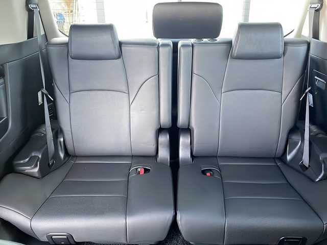 トヨタ アルファードハイブリット SR Cパッケージ 道東・釧路十勝 2018(平30)年 3.6万km ホワイトパールクリスタルシャイン ・4WD/・社外8インチSDナビ/（BT・フルセグ・CD・DVD・FM・AM）/・バックカメラ/・10.2インチフリップダウンモニター/・両側パワースライドドア/・レーダークルーズコントロール/・レーンキープアシスト/・コーナーセンサー/・横滑り防止/・パワーバックドア/・シートヒーター/エアーシート/・ステアリングヒーター/・前席パワーシート/・三眼LEDヘッドライト/・オートライト/・オートマチックハイビーム/・ステアリングスイッチ/・ビルトインETC/・AC100V（1500W）/・デジタルインナーミラー/・オットマン/・電格ウィンカーミラー/・スマートキー/・プッシュスタート