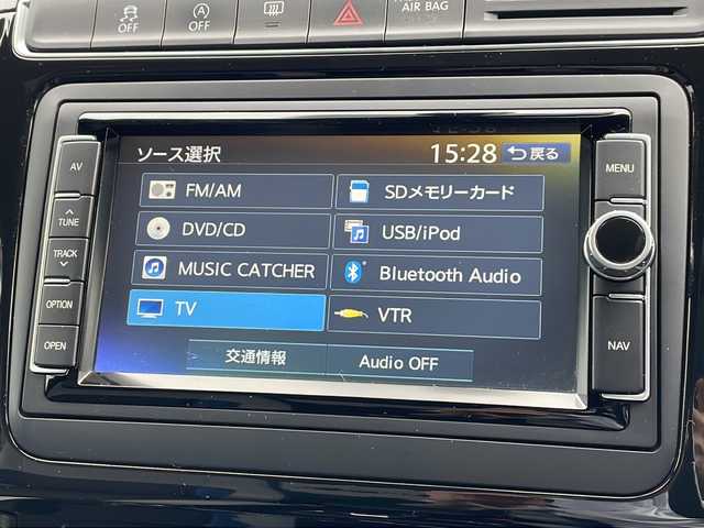 フォルクスワーゲン ポロ ブルーGT 山形県 2014(平26)年 6.5万km ブルーシルクM 純正HDDナビゲーション/【CD・DVD・SD・Bluetooth・フルセグTV】/バックカメラ/クルーズコントロール/革巻きステアリング/・ステアリングリモコン/・パドルシフト/LEDヘッドライト/・フォグランプ/電動格納ミラー/・ウインカーミラー/ETC/アイドリングストップ/横滑り防止機能/取扱説明書
