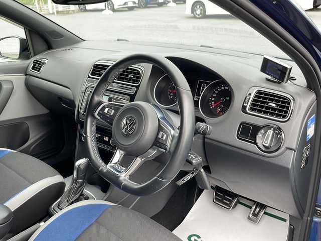 フォルクスワーゲン ポロ ブルーGT 山形県 2014(平26)年 6.5万km ブルーシルクM 純正HDDナビゲーション/【CD・DVD・SD・Bluetooth・フルセグTV】/バックカメラ/クルーズコントロール/革巻きステアリング/・ステアリングリモコン/・パドルシフト/LEDヘッドライト/・フォグランプ/電動格納ミラー/・ウインカーミラー/ETC/アイドリングストップ/横滑り防止機能/取扱説明書