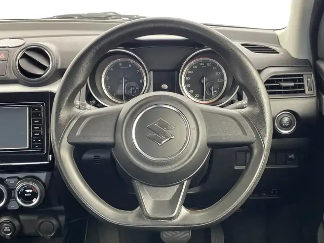 スズキ スイフト XG 新潟県 2019(平31)年 7.5万km ピュアホワイトP 純正メモリナビ【CN-RZ743W】/　フルセグTV/Bluetooth/CD/DVD/USB/D席シートヒーター/ドライブレコーダー/ビルトインETC/横滑り防止装置/禁煙車