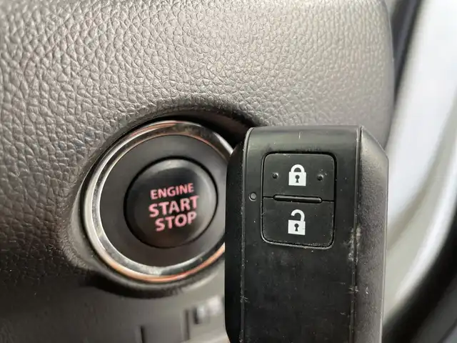 スズキ スイフト XG 新潟県 2019(平31)年 7.5万km ピュアホワイトP 純正メモリナビ【CN-RZ743W】/　フルセグTV/Bluetooth/CD/DVD/USB/D席シートヒーター/ドライブレコーダー/ビルトインETC/横滑り防止装置/禁煙車