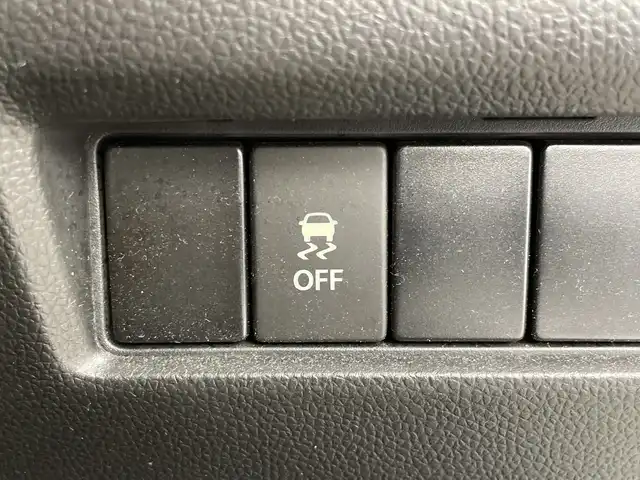 スズキ スイフト XG 新潟県 2019(平31)年 7.5万km ピュアホワイトP 純正メモリナビ【CN-RZ743W】/　フルセグTV/Bluetooth/CD/DVD/USB/D席シートヒーター/ドライブレコーダー/ビルトインETC/横滑り防止装置/禁煙車