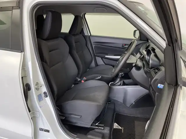 スズキ スイフト XG 新潟県 2019(平31)年 7.5万km ピュアホワイトP 純正メモリナビ【CN-RZ743W】/　フルセグTV/Bluetooth/CD/DVD/USB/D席シートヒーター/ドライブレコーダー/ビルトインETC/横滑り防止装置/禁煙車