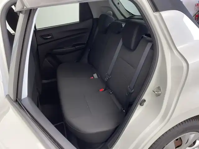 スズキ スイフト XG 新潟県 2019(平31)年 7.5万km ピュアホワイトP 純正メモリナビ【CN-RZ743W】/　フルセグTV/Bluetooth/CD/DVD/USB/D席シートヒーター/ドライブレコーダー/ビルトインETC/横滑り防止装置/禁煙車