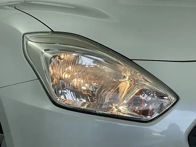 スズキ スイフト XG 新潟県 2019(平31)年 7.5万km ピュアホワイトP 純正メモリナビ【CN-RZ743W】/　フルセグTV/Bluetooth/CD/DVD/USB/D席シートヒーター/ドライブレコーダー/ビルトインETC/横滑り防止装置/禁煙車