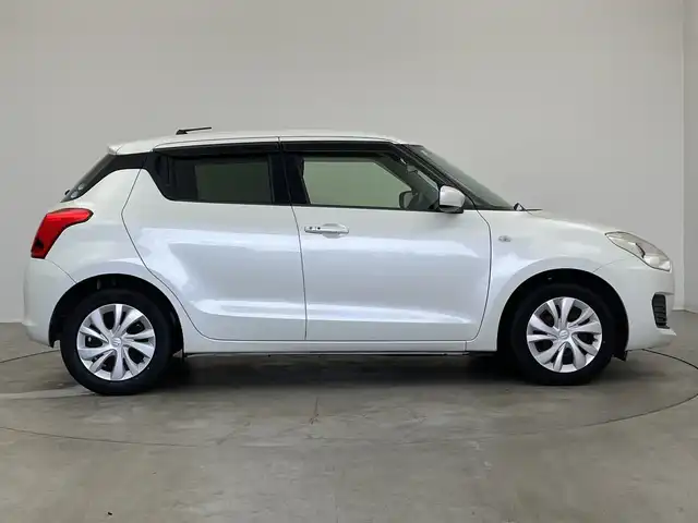 スズキ スイフト XG 新潟県 2019(平31)年 7.5万km ピュアホワイトP 純正メモリナビ【CN-RZ743W】/　フルセグTV/Bluetooth/CD/DVD/USB/D席シートヒーター/ドライブレコーダー/ビルトインETC/横滑り防止装置/禁煙車