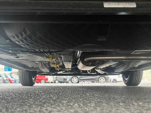 トヨタ パッソ モーダ　チャーム 茨城県 2023(令5)年 0.7万km ブラックマイカメタリック/パールホワイト2トーン 純正ＳＤナビ/-BT/AM/FM/CD/フルセグTV　/全方位カメラ　/衝突軽減システム /D席シートヒーター /ハーフレザーシート /純正フロアマット /純正アルミホイール /コーナーセンサー前後 /オートライト /Wエアバッグ /プッシュスタート/パワーステアリング/パワーウィンドウ