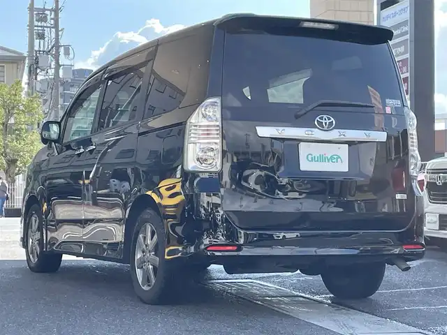 トヨタ ヴォクシー ZS 煌Ⅱ 岡山県 2010(平22)年 15.1万km ブラック 登録時走行距離150258km/社外SDナビ/(AM/FM/TV/DISC/BT)/両側パワースライドドア/ビルトインETC/バックカメラ/MTモード付AT/パドルシフト/ウォークスルー/プッシュスタート/スマートキー/純正１６インチアルミホイール/ハロゲンヘッドライト/USB入力端子/記録簿/取扱説明書