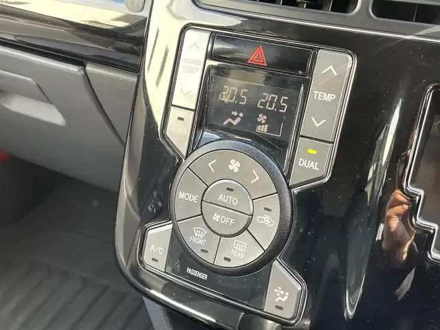 トヨタ ヴォクシー ZS 煌Ⅱ 岡山県 2010(平22)年 15.1万km ブラック 登録時走行距離150258km/社外SDナビ/(AM/FM/TV/DISC/BT)/両側パワースライドドア/ビルトインETC/バックカメラ/MTモード付AT/パドルシフト/ウォークスルー/プッシュスタート/スマートキー/純正１６インチアルミホイール/ハロゲンヘッドライト/USB入力端子/記録簿/取扱説明書