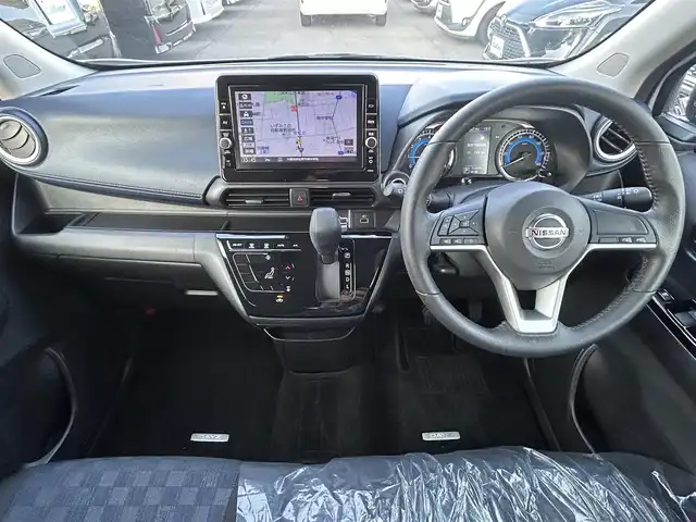 日産 デイズ ハイウェイスターX 大阪府 2021(令3)年 1.3万km ホワイトパール 9インチナビ　/フルセグ　/Bluetooth　/全方位カメラ　/ETC　/スマートキー　/前後コーナーセンサー　/衝突軽減ブレーキ　/LEDヘッドライト　/純正フロアーマット　/サイドバイザー
