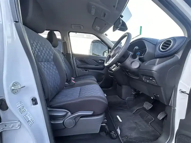 日産 デイズ ハイウェイスターX 大阪府 2021(令3)年 1.3万km ホワイトパール 9インチナビ　/フルセグ　/Bluetooth　/全方位カメラ　/ETC　/スマートキー　/前後コーナーセンサー　/衝突軽減ブレーキ　/LEDヘッドライト　/純正フロアーマット　/サイドバイザー