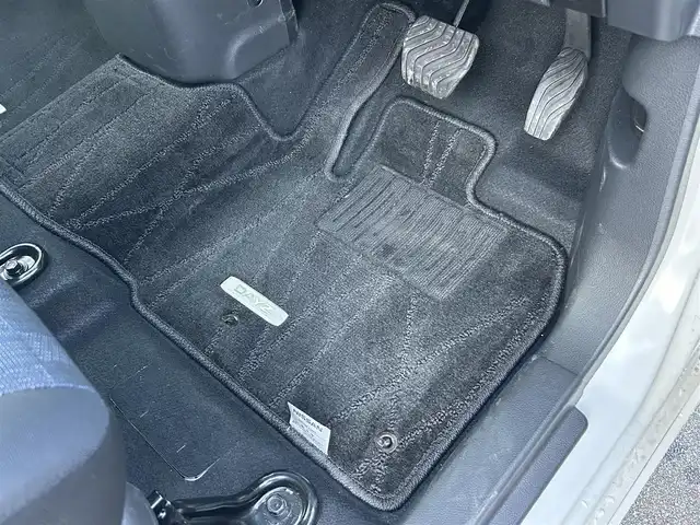 日産 デイズ ハイウェイスターX 大阪府 2021(令3)年 1.3万km ホワイトパール 9インチナビ　/フルセグ　/Bluetooth　/全方位カメラ　/ETC　/スマートキー　/前後コーナーセンサー　/衝突軽減ブレーキ　/LEDヘッドライト　/純正フロアーマット　/サイドバイザー