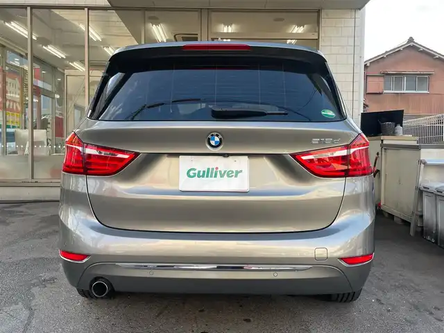 ＢＭＷ ２１８ｄ グランツアラー ラグジュアリー 愛知県 2017(平29)年 6.2万km プラチナシルバー /当店買取/禁煙/7人乗り/黒革//純正HDDナビ/Bluetooth/CD/DVD/AUX//バックカメラ//インテリジェントセーフティ//衝突軽減B/車線逸脱警報//レーダークルーズコントロール/ヘッドアップディスプレイ//ミラー一体型ETC//LEDヘッド/Aライト/フォグ//ISOFIX/TRC/シートヒーター//保証書/取説/スペアキー