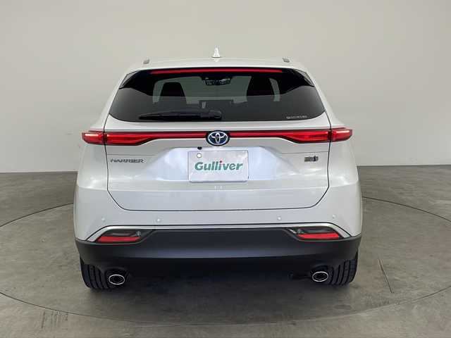 トヨタ ハリアー ハイブリッド Z 兵庫県 2024(令6)年 1.7万km プラチナホワイトパールマイカ ・12.3インチディスプレイオーディオplus/Bluetooth/TV/USB/Apple CarPlay/Android Auto/・パノラミックビューモニター/・ビルトインETC2.0/・デジタルインナーミラー/・前後ドライブレコーダー/・Toyota　Safety　Sense/プリクラッシュセーフティ/レーントレーシングアシスト/レーダークルーズコントロール/アダプティブハイビームシステム/ロードサインアシスト/・ドライバー異常対応システム/・先行車発進告知機能/・パーキングサポートブレーキ/・ヒルスタートアシストコントロール/・緊急ブレーキシグナル/・ドライブスタートコントロール/・ブラインドスポットモニター/・パワーバックドア/・革巻きステアリング/・ステアリングスイッチ/・ハーフレザーシート/・運転席パワーシート/・純正フロアマット/・左右独立エアコン/・AC100V電源/・置くだけ充電/・純正アルミホイール/・ＬＥＤヘッドライト/・フォグランプ/・スマートエントリー、スタートシステム/・ヘッドアップディスプレイ/・クリアランスソナー/・保証書/・取扱説明書