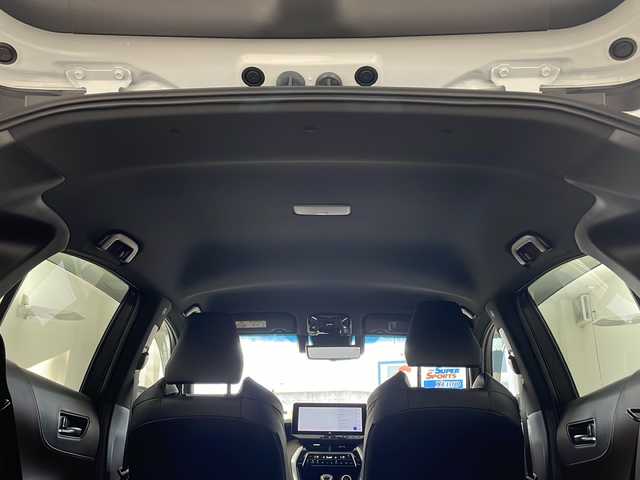 トヨタ ハリアー ハイブリッド Z 兵庫県 2024(令6)年 1.7万km プラチナホワイトパールマイカ ・12.3インチディスプレイオーディオplus/Bluetooth/TV/USB/Apple CarPlay/Android Auto/・パノラミックビューモニター/・ビルトインETC2.0/・デジタルインナーミラー/・前後ドライブレコーダー/・Toyota　Safety　Sense/プリクラッシュセーフティ/レーントレーシングアシスト/レーダークルーズコントロール/アダプティブハイビームシステム/ロードサインアシスト/・ドライバー異常対応システム/・先行車発進告知機能/・パーキングサポートブレーキ/・ヒルスタートアシストコントロール/・緊急ブレーキシグナル/・ドライブスタートコントロール/・ブラインドスポットモニター/・パワーバックドア/・革巻きステアリング/・ステアリングスイッチ/・ハーフレザーシート/・運転席パワーシート/・純正フロアマット/・左右独立エアコン/・AC100V電源/・置くだけ充電/・純正アルミホイール/・ＬＥＤヘッドライト/・フォグランプ/・スマートエントリー、スタートシステム/・ヘッドアップディスプレイ/・クリアランスソナー/・保証書/・取扱説明書