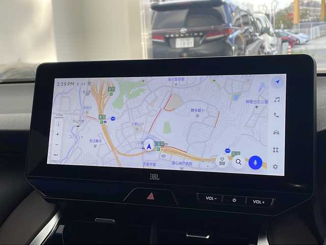 トヨタ ハリアー ハイブリッド Z 兵庫県 2024(令6)年 1.7万km プラチナホワイトパールマイカ ・12.3インチディスプレイオーディオplus/Bluetooth/TV/USB/Apple CarPlay/Android Auto/・パノラミックビューモニター/・ビルトインETC2.0/・デジタルインナーミラー/・前後ドライブレコーダー/・Toyota　Safety　Sense/プリクラッシュセーフティ/レーントレーシングアシスト/レーダークルーズコントロール/アダプティブハイビームシステム/ロードサインアシスト/・ドライバー異常対応システム/・先行車発進告知機能/・パーキングサポートブレーキ/・ヒルスタートアシストコントロール/・緊急ブレーキシグナル/・ドライブスタートコントロール/・ブラインドスポットモニター/・パワーバックドア/・革巻きステアリング/・ステアリングスイッチ/・ハーフレザーシート/・運転席パワーシート/・純正フロアマット/・左右独立エアコン/・AC100V電源/・置くだけ充電/・純正アルミホイール/・ＬＥＤヘッドライト/・フォグランプ/・スマートエントリー、スタートシステム/・ヘッドアップディスプレイ/・クリアランスソナー/・保証書/・取扱説明書