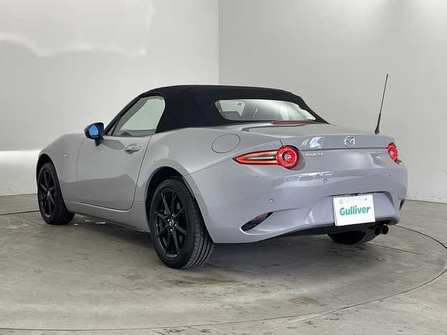 マツダ ロードスター S スペシャルパッケージ 兵庫県 2024(令6)年 0.8万km グレー ・６MT/・ツーリングパッケージ/地上デジタルＴＶチューナー/シートヒーター/アダプティブＬＥＤヘッドライト/交通標識認識システム/マツダレーダークルーズコントロール/・8.8インチセンターディスプレイ/Bluetooth/USB/Alexa/TV/スマホ連携/・バックカメラ/・ETC/・車間制御システム/・後側方接近車両検知/・車線逸脱警報システム/・ブラインドスポットモニタリング/・降車時警告/・ディスタンス＆スピードアラート/・スマートブレーキサポート/・スマートシティブレーキサポート/・パーキングセンサー