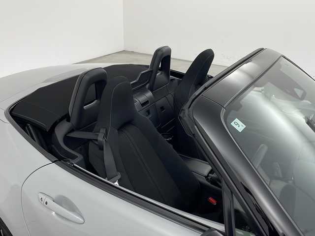 マツダ ロードスター S スペシャルパッケージ 兵庫県 2024(令6)年 0.8万km グレー ・６MT/・ツーリングパッケージ/地上デジタルＴＶチューナー/シートヒーター/アダプティブＬＥＤヘッドライト/交通標識認識システム/マツダレーダークルーズコントロール/・8.8インチセンターディスプレイ/Bluetooth/USB/Alexa/TV/スマホ連携/・バックカメラ/・ETC/・車間制御システム/・後側方接近車両検知/・車線逸脱警報システム/・ブラインドスポットモニタリング/・降車時警告/・ディスタンス＆スピードアラート/・スマートブレーキサポート/・スマートシティブレーキサポート/・パーキングセンサー