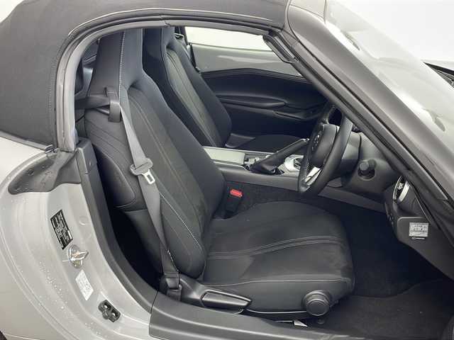 マツダ ロードスター S スペシャルパッケージ 兵庫県 2024(令6)年 0.8万km グレー ・６MT/・ツーリングパッケージ/地上デジタルＴＶチューナー/シートヒーター/アダプティブＬＥＤヘッドライト/交通標識認識システム/マツダレーダークルーズコントロール/・8.8インチセンターディスプレイ/Bluetooth/USB/Alexa/TV/スマホ連携/・バックカメラ/・ETC/・車間制御システム/・後側方接近車両検知/・車線逸脱警報システム/・ブラインドスポットモニタリング/・降車時警告/・ディスタンス＆スピードアラート/・スマートブレーキサポート/・スマートシティブレーキサポート/・パーキングセンサー