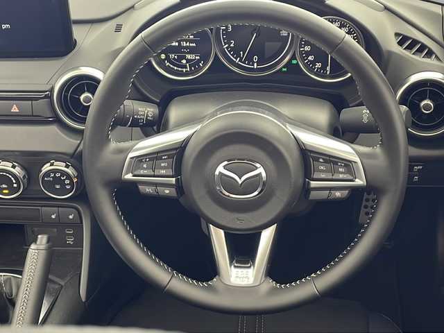 マツダ ロードスター S スペシャルパッケージ 兵庫県 2024(令6)年 0.8万km グレー ・６MT/・ツーリングパッケージ/地上デジタルＴＶチューナー/シートヒーター/アダプティブＬＥＤヘッドライト/交通標識認識システム/マツダレーダークルーズコントロール/・8.8インチセンターディスプレイ/Bluetooth/USB/Alexa/TV/スマホ連携/・バックカメラ/・ETC/・車間制御システム/・後側方接近車両検知/・車線逸脱警報システム/・ブラインドスポットモニタリング/・降車時警告/・ディスタンス＆スピードアラート/・スマートブレーキサポート/・スマートシティブレーキサポート/・パーキングセンサー