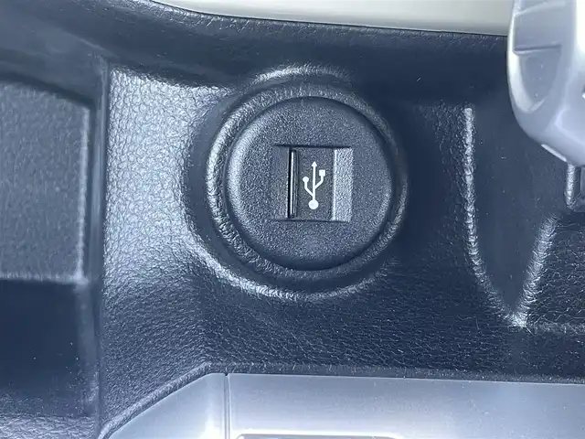 スズキ クロスビー HYBRID MZ 鳥取県 2018(平30)年 10.5万km スーパーブラックパール 3トーンコーディネート (株)IDOMが運営する【じしゃロン鳥取店】の自社ローン対象車両になります。こちらは現金ご利用時の価格です。自社ローンご希望の方は別途その旨お申付け下さい。/ワンオーナー　/フルタイム４WD/純正ナビ　/・フルセグＴＶ　/・AM/FM/・CD/DVD/・Bluetooth接続/クルーズコントロール　/衝突軽減システム　/プッシュスタート　/スマートキー　/スペアキー　/全方位カメラ　/前席シートヒーター　/ＬＥＤオートライト/オートハイビーム/リアコーナーセンサー/ETC/ドラレコ/取扱説明書/保証書