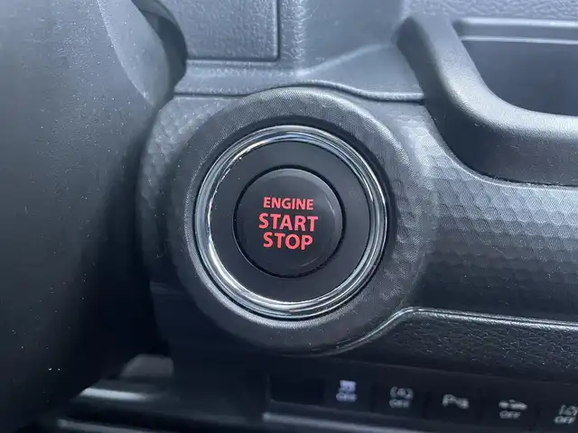 スズキ クロスビー HYBRID MZ 鳥取県 2018(平30)年 10.5万km スーパーブラックパール 3トーンコーディネート (株)IDOMが運営する【じしゃロン鳥取店】の自社ローン対象車両になります。こちらは現金ご利用時の価格です。自社ローンご希望の方は別途その旨お申付け下さい。/ワンオーナー　/フルタイム４WD/純正ナビ　/・フルセグＴＶ　/・AM/FM/・CD/DVD/・Bluetooth接続/クルーズコントロール　/衝突軽減システム　/プッシュスタート　/スマートキー　/スペアキー　/全方位カメラ　/前席シートヒーター　/ＬＥＤオートライト/オートハイビーム/リアコーナーセンサー/ETC/ドラレコ/取扱説明書/保証書