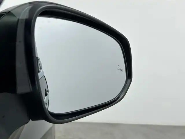 トヨタ ヴェルファイア ハイブリット エグゼクティブ ラウンジ 千葉県 2024(令6)年 1.9万km ブラック 禁煙車/純正14インチディスプレイ/　ナビ機能付き/BT/フルセグTV/純正14インチリアエンターテイメント/JBLプレミアムサウンドシステム/左右独立ムーンルーフ/パノラミックビューモニター/トヨタチームメイト/　・プリクラッシュセーフティ（PCS）/　・レーントレーシングアシスト（LTA）/　・レーンディパーチャーアラート（LDA）/　・レーダークルーズコントロール/　・アダプティブハイビームシステム（AHS）/オートマチックハイビーム（AHB）/　・ロードサインアシスト（RSA）/　・ドライバー異常時対応システム/　・プロアクティブドライビングアシスト（PDA）/　・発進遅れ告知機能（TMN）/　・緊急時操舵支援（アクティブ操舵機能付）/　・フロントクロストラフィックアラート（FCTA）/　・レーンチェンジアシスト（LCA）/ブラインドスポットモニター/レーダークルーズコントロール/コーナーセンサー/デジタルインナーミラー/前席・セカンドシートシートヒーター/エアシート/両側パワースライドドア/ETC2.0/パワーバックドア/AC100V/ヘッドアップディスプレイ