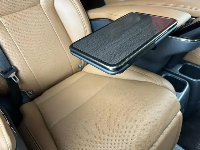 トヨタ ヴェルファイア ハイブリット エグゼクティブ ラウンジ 千葉県 2024(令6)年 1.9万km ブラック 禁煙車/純正14インチディスプレイ/　ナビ機能付き/BT/フルセグTV/純正14インチリアエンターテイメント/JBLプレミアムサウンドシステム/左右独立ムーンルーフ/パノラミックビューモニター/トヨタチームメイト/　・プリクラッシュセーフティ（PCS）/　・レーントレーシングアシスト（LTA）/　・レーンディパーチャーアラート（LDA）/　・レーダークルーズコントロール/　・アダプティブハイビームシステム（AHS）/オートマチックハイビーム（AHB）/　・ロードサインアシスト（RSA）/　・ドライバー異常時対応システム/　・プロアクティブドライビングアシスト（PDA）/　・発進遅れ告知機能（TMN）/　・緊急時操舵支援（アクティブ操舵機能付）/　・フロントクロストラフィックアラート（FCTA）/　・レーンチェンジアシスト（LCA）/ブラインドスポットモニター/レーダークルーズコントロール/コーナーセンサー/デジタルインナーミラー/前席・セカンドシートシートヒーター/エアシート/両側パワースライドドア/ETC2.0/パワーバックドア/AC100V/ヘッドアップディスプレイ