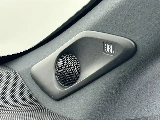 トヨタ ヴェルファイア ハイブリット エグゼクティブ ラウンジ 千葉県 2024(令6)年 1.9万km ブラック 禁煙車/純正14インチディスプレイ/　ナビ機能付き/BT/フルセグTV/純正14インチリアエンターテイメント/JBLプレミアムサウンドシステム/左右独立ムーンルーフ/パノラミックビューモニター/トヨタチームメイト/　・プリクラッシュセーフティ（PCS）/　・レーントレーシングアシスト（LTA）/　・レーンディパーチャーアラート（LDA）/　・レーダークルーズコントロール/　・アダプティブハイビームシステム（AHS）/オートマチックハイビーム（AHB）/　・ロードサインアシスト（RSA）/　・ドライバー異常時対応システム/　・プロアクティブドライビングアシスト（PDA）/　・発進遅れ告知機能（TMN）/　・緊急時操舵支援（アクティブ操舵機能付）/　・フロントクロストラフィックアラート（FCTA）/　・レーンチェンジアシスト（LCA）/ブラインドスポットモニター/レーダークルーズコントロール/コーナーセンサー/デジタルインナーミラー/前席・セカンドシートシートヒーター/エアシート/両側パワースライドドア/ETC2.0/パワーバックドア/AC100V/ヘッドアップディスプレイ