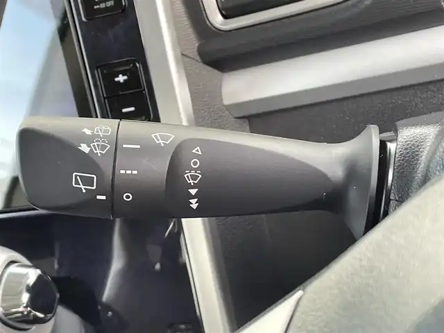 ダイハツ タント カスタム RS トップED SA Ⅲ 愛知県 2018(平30)年 4.8万km パールホワイトⅢ ・純正8インチメモリーナビ/・フルセグテレビ/・CD/DVD再生機能/・ミュージックサーバー（SD録音）/・Bluetooth/USB/HDMI接続機能/・バックカメラ/・ETC/・ハーフレザーシート/・ベンチシート/・シートヒーター（運転席）/・純正15インチアルミホイール/・純正LEDヘッドライト/・オートマチックハイビーム/・衝突軽減ブレーキ/・レーンキープアシスト/・純正ナビ連動ドライブレコーダー（前方向）/・スマートキー/・プッシュスタート/・オートエアコン/・アイドリングストップ
