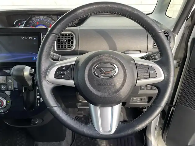 ダイハツ タント カスタム RS トップED SA Ⅲ 愛知県 2018(平30)年 4.8万km パールホワイトⅢ ・純正8インチメモリーナビ/・フルセグテレビ/・CD/DVD再生機能/・ミュージックサーバー（SD録音）/・Bluetooth/USB/HDMI接続機能/・バックカメラ/・ETC/・ハーフレザーシート/・ベンチシート/・シートヒーター（運転席）/・純正15インチアルミホイール/・純正LEDヘッドライト/・オートマチックハイビーム/・衝突軽減ブレーキ/・レーンキープアシスト/・純正ナビ連動ドライブレコーダー（前方向）/・スマートキー/・プッシュスタート/・オートエアコン/・アイドリングストップ