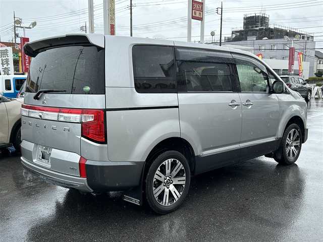 三菱 デリカＤ：５ P 群馬県 2019(令1)年 5.9万km スターリングシルバーM エンジンスタートボタン/フルセグテレビ/Bluetooth接続/純正ナビ/DVD再生可能/HDMI接続/バックカメラあり/全方向カメラあり/追従式クルーズコントロール/レーンキープアシスト/アイドリングストップ/ビルドインETC/運転席パワーシート/ヒートシート/キャプテンシート/デュアルオートエアコン/両側パワースライドドア/電動リアゲート/純正アルミホイール/取扱説明書あり