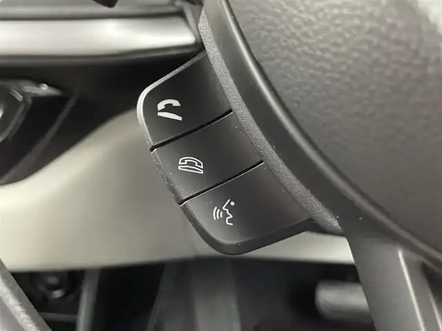 スズキ スイフト HYBRID MZ 福井県 2024(令6)年 1万km 青 純正9型メモリナビ/（CD・DVD・TV・FM・AM・Bluetooth・USB・Ipod・HDMI・AppleCArPlay・AndroidAuto）/全方位カメラ /スペアキー　/電子パーキング/純正ビルトインETC /シートヒーター /純正アルミホイール /前後センサー/LEDヘッドライト/ABS/レーンキープアシスト/横滑り防止装置/オートライト/LEDヘッドライト