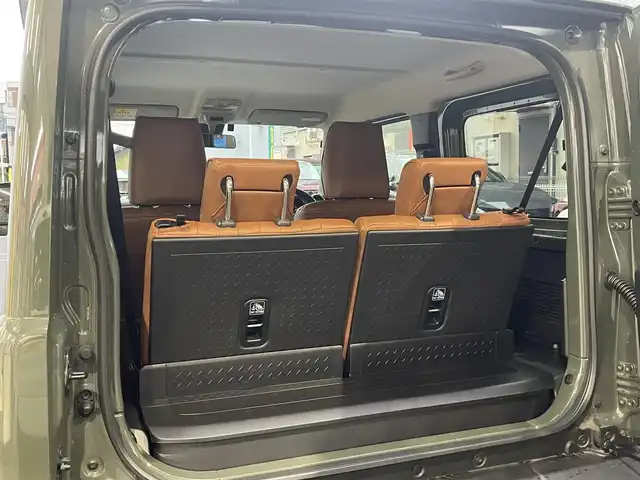 スズキ ジムニー XC 愛知県 2021(令3)年 4.2万km ジャングルグリーン KENWOODナビ〈MDV-709BT〉/・Bluetooth／地デジTV/USB/・SD/DVD/HDMI/Clazzio製レザー調シートカバー/前席シートヒーター/純正マッドフラップ/スズキセーフティサポート/・デュアルセンサーブレーキサポート/・誤発進抑制機能/・車線逸脱警報/・ふらつき警報/クルーズコントロール/ヒルディセントコントロール/アンテナ分離型ETC/KENWOODドライブレコーダー〈DRV-MR450〉/ヘッドライトウォッシャー