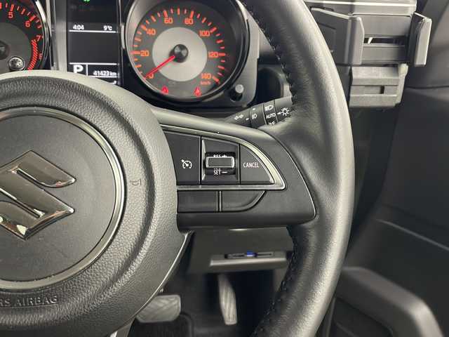 スズキ ジムニー XC 秋田県 2021(令3)年 4.2万km ジャングルグリーン ４WD/KENWOODナビ〈MDV-709BT〉/Bluetooth／地デジTV/USB/SD/DVD/HDMI/Clazzio製レザー調シートカバー/前席シートヒーター/純正マッドフラップ/スズキセーフティサポート/デュアルセンサーブレーキサポート/誤発進抑制機能/車線逸脱警報/ふらつき警報/クルーズコントロール/ヒルディセントコントロール/アンテナ分離型ETC/KENWOODドライブレコーダー〈DRV-MR450〉/ヘッドライトウォッシャー/LEDヘッドライト/スマートキー/スペアキー