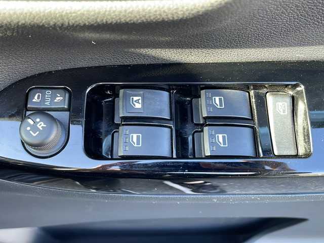 ダイハツ キャスト スポーツ SAⅡ 山口県 2016(平28)年 2.4万km ブラックマイカメタリック ディスプレイオーディオ　/　・Ｂｌｕｅｔｏｏｔｈ　/　・ＡｐｐｌｅＣａｒｐｌａｙ　/　・ＡｎｄｒｏｉｄｏＡｕｔｏ　/　・ＵＳＢ　/パドルシフト　/コーナーセンサー　/前席シートヒーター　/アイドリングストップ　/衝突軽減防止装置/横滑り防止装置