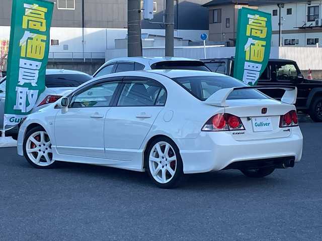 ホンダ シビック タイプR 愛知県 2007(平19)年 13.6万km チャンピオンシップホワイト /禁煙//ディスプレイオーディオ/BT/USB//AppleCarPlay/AndroidAuto/バックカメラ//HKS車高調/Bremboキャリパー/柿本マフラー//革巻きステア//純正18インチAW//LEDヘッドライト/LEDルームランプ//純正フロアマット/ドアバイザー//取扱説明書