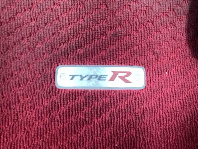 ホンダ シビック タイプR 愛知県 2007(平19)年 13.6万km チャンピオンシップホワイト /禁煙//ディスプレイオーディオ/BT/USB//AppleCarPlay/AndroidAuto/バックカメラ//HKS車高調/Bremboキャリパー/柿本マフラー//革巻きステア//純正18インチAW//LEDヘッドライト/LEDルームランプ//純正フロアマット/ドアバイザー//取扱説明書