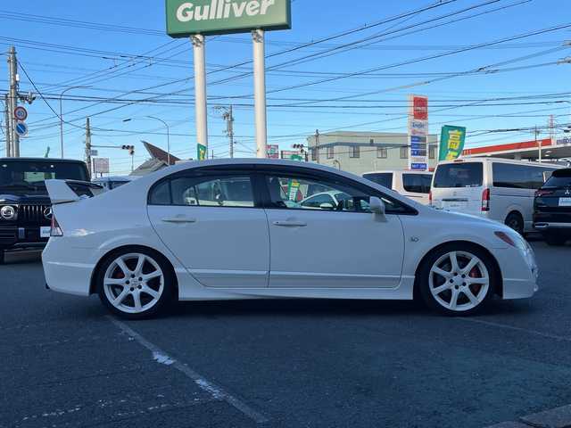 ホンダ シビック タイプR 愛知県 2007(平19)年 13.6万km チャンピオンシップホワイト /禁煙//ディスプレイオーディオ/BT/USB//AppleCarPlay/AndroidAuto/バックカメラ//HKS車高調/Bremboキャリパー/柿本マフラー//革巻きステア//純正18インチAW//LEDヘッドライト/LEDルームランプ//純正フロアマット/ドアバイザー//取扱説明書