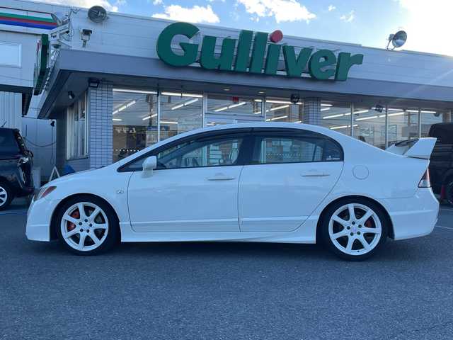 ホンダ シビック タイプR 愛知県 2007(平19)年 13.6万km チャンピオンシップホワイト /禁煙//ディスプレイオーディオ/BT/USB//AppleCarPlay/AndroidAuto/バックカメラ//HKS車高調/Bremboキャリパー/柿本マフラー//革巻きステア//純正18インチAW//LEDヘッドライト/LEDルームランプ//純正フロアマット/ドアバイザー//取扱説明書